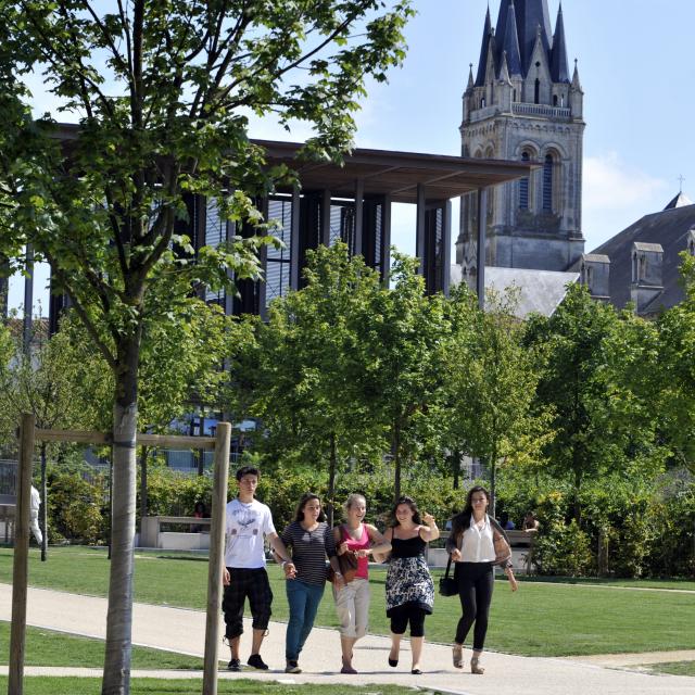 Place de la Brèche à Niort