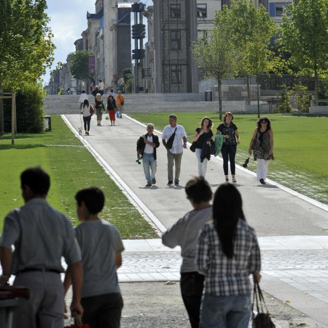 Place de la Brèche à Niort